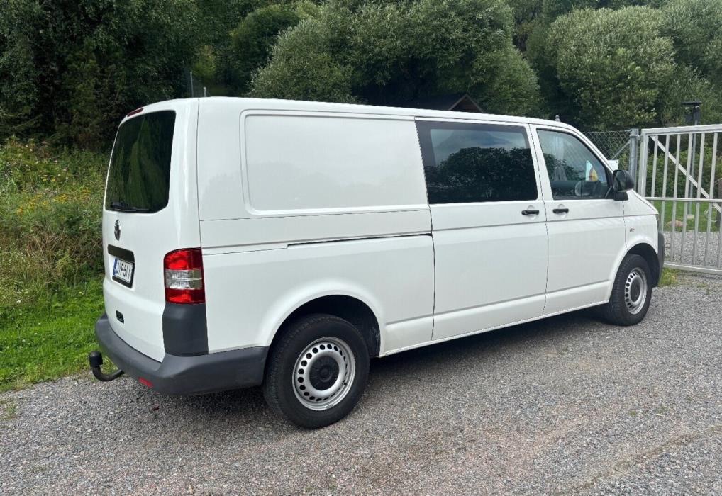 VOLKSWAGEN Transporter 2011