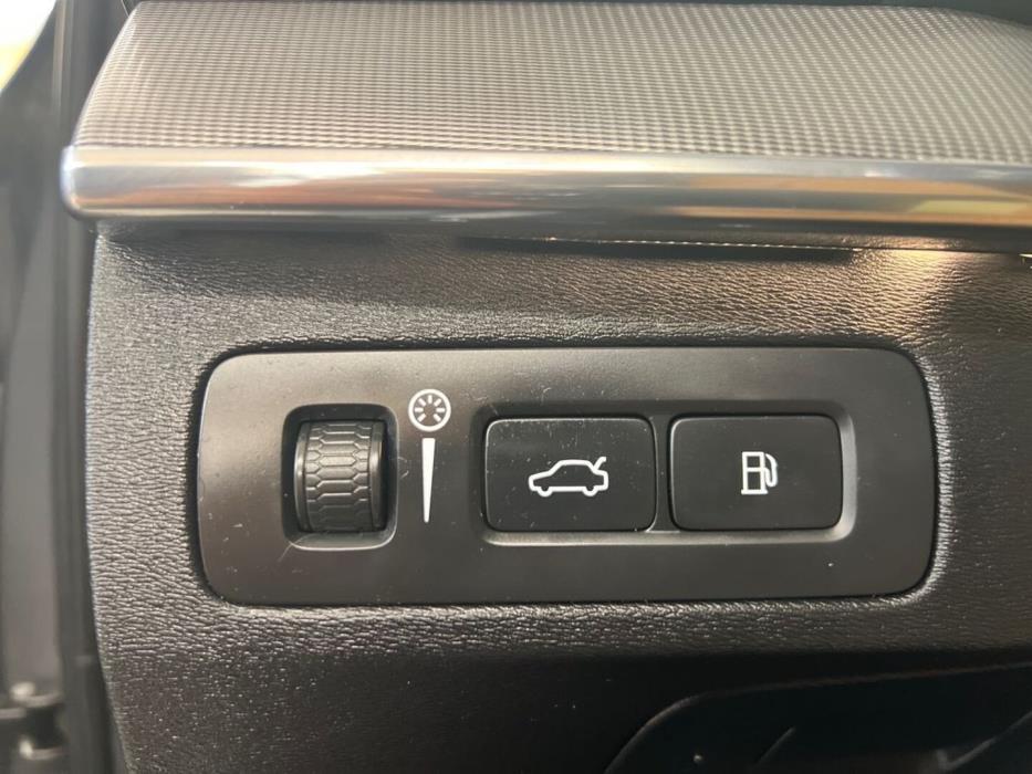 VOLVO XC90 2016