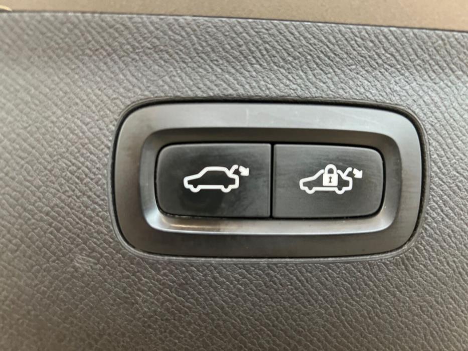 VOLVO XC90 2016