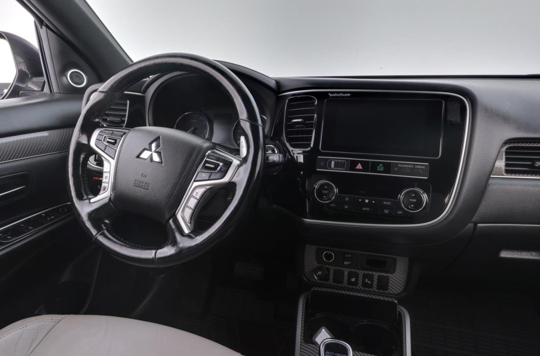 MITSUBISHI Outlander PHEV 2019
