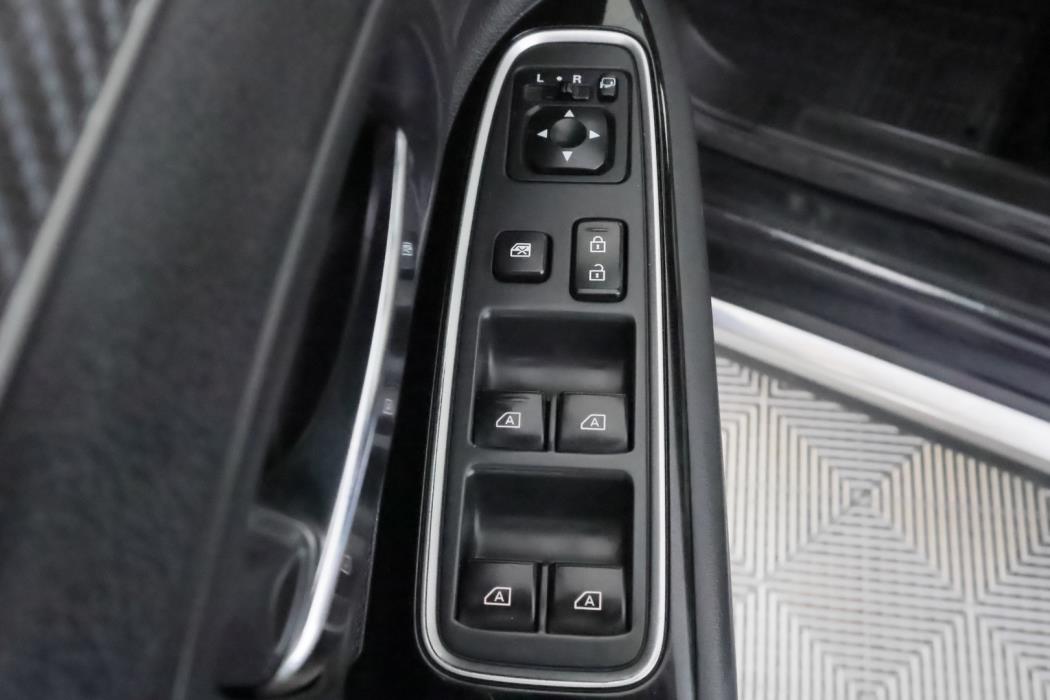 MITSUBISHI Outlander PHEV 2019