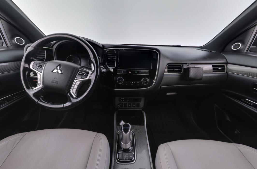 MITSUBISHI Outlander PHEV 2019