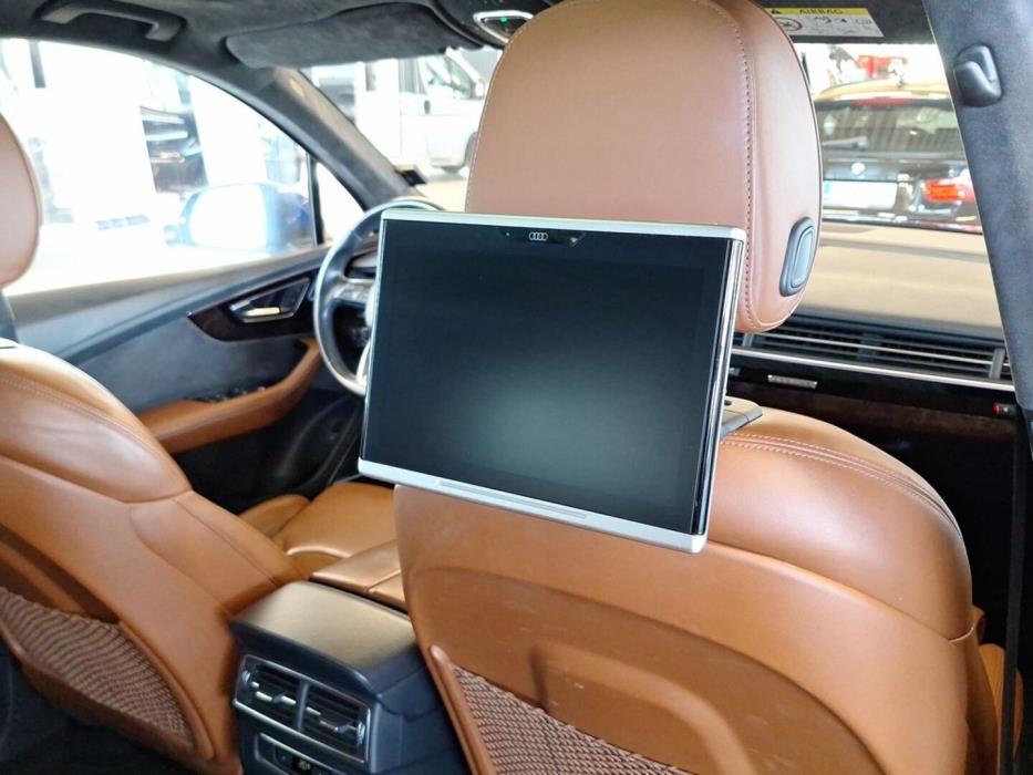AUDI Q7 2016