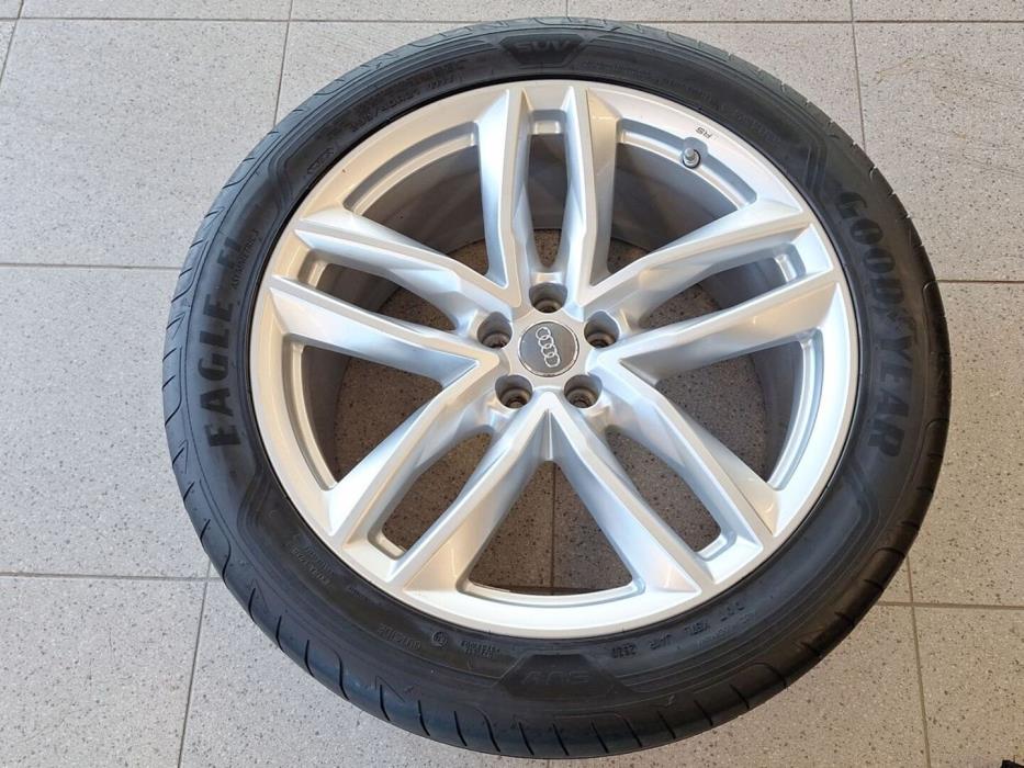 AUDI Q7 2016