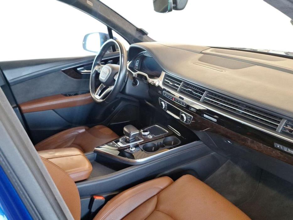 AUDI Q7 2016