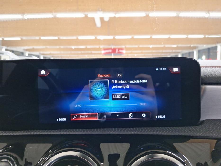 MERCEDES-BENZ CLA 2021