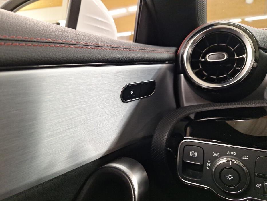 MERCEDES-BENZ CLA 2021