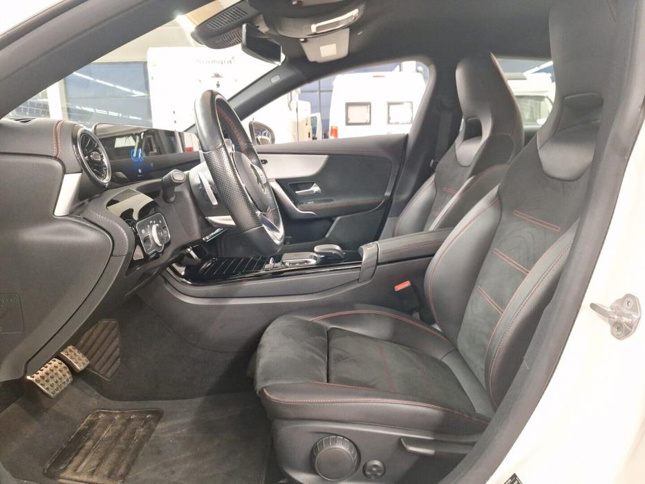 MERCEDES-BENZ CLA 2021
