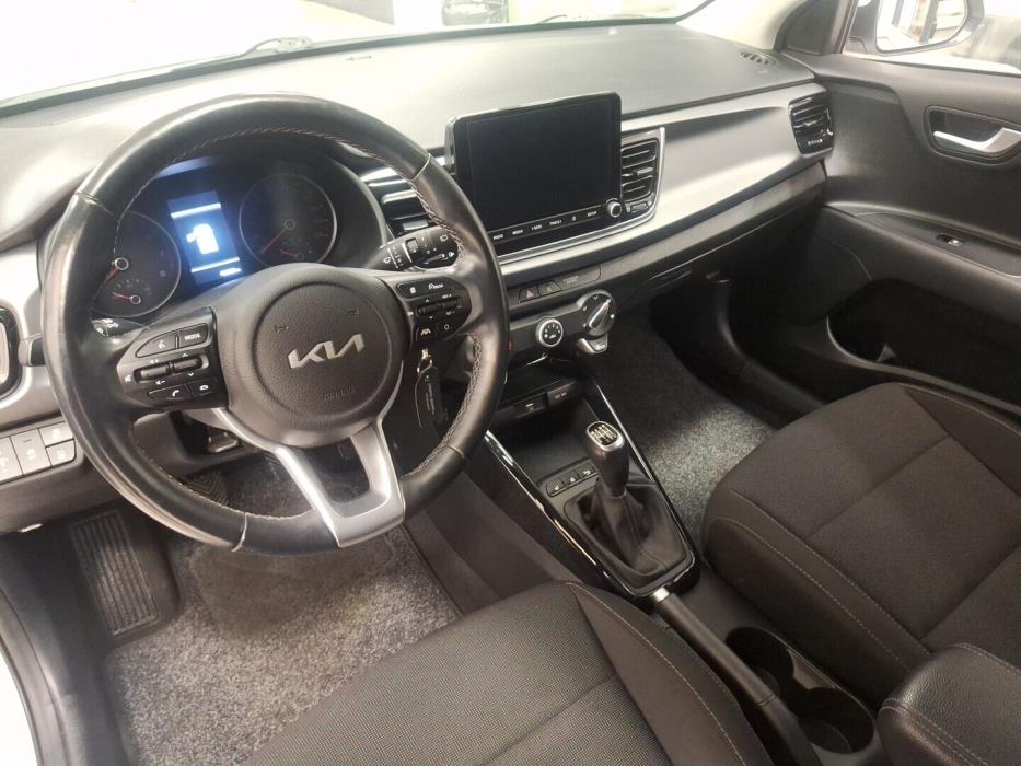 KIA Rio 2021