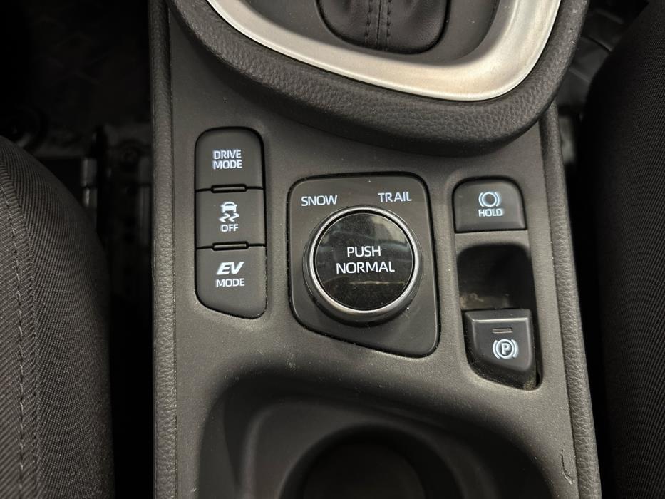 TOYOTA Yaris Cross 2025