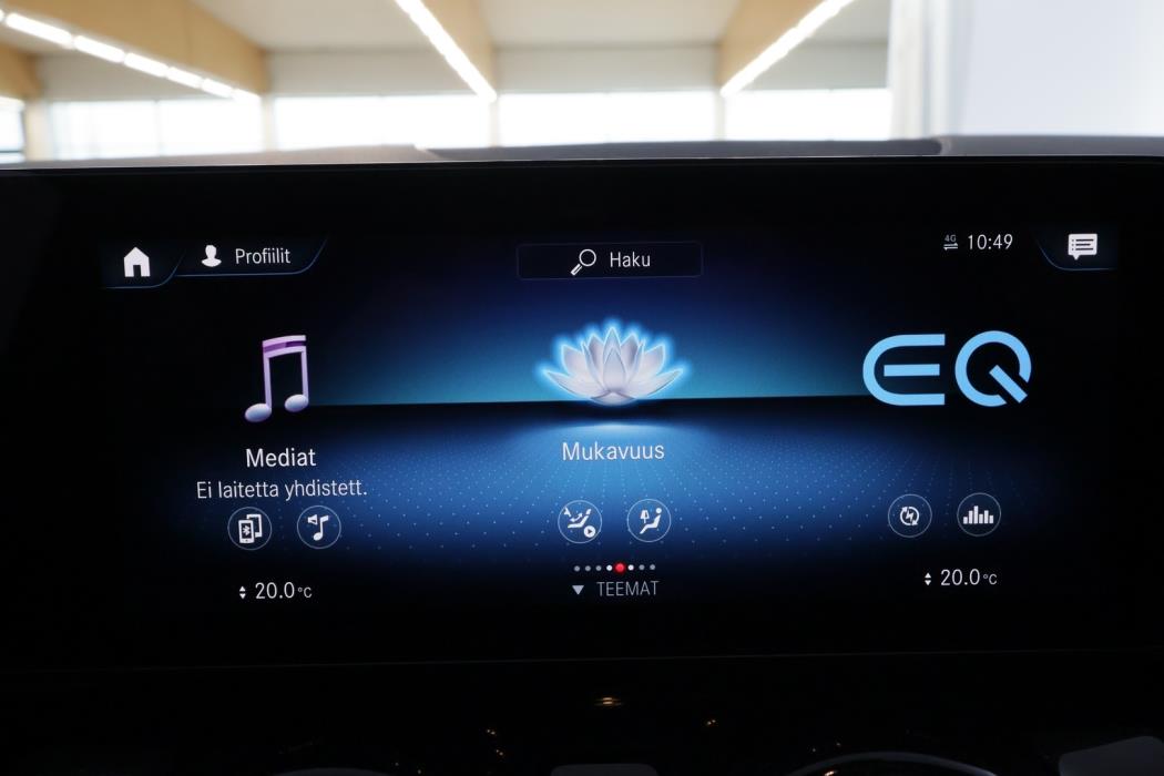 MERCEDES-BENZ EQA 2022