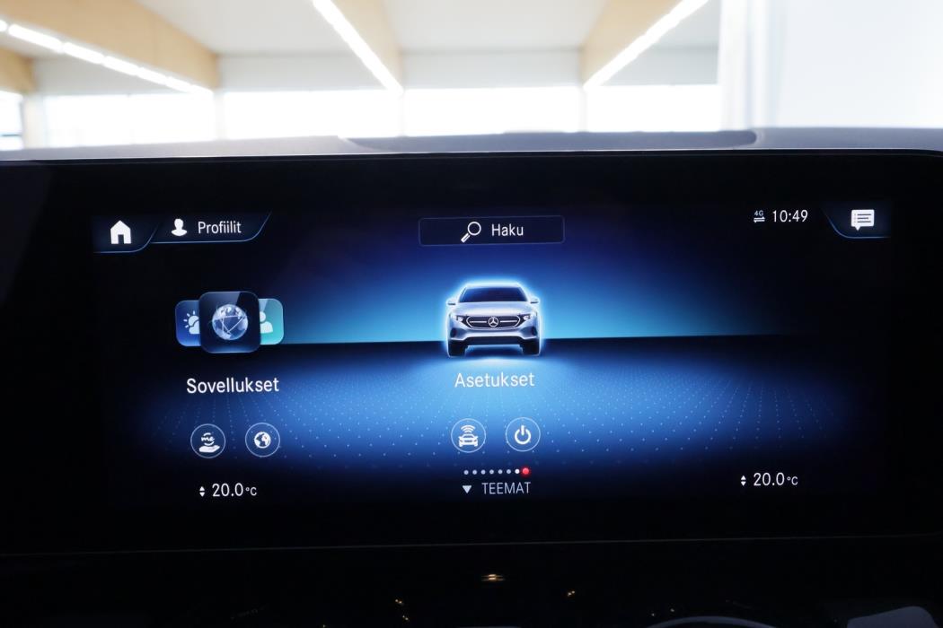 MERCEDES-BENZ EQA 2022