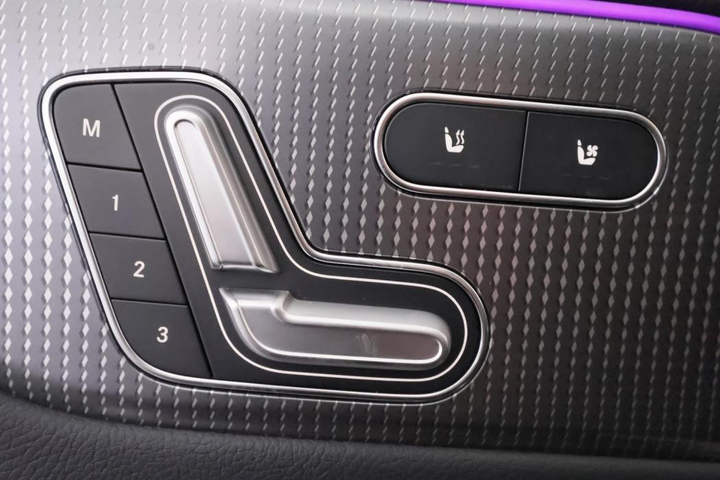 MERCEDES-BENZ EQA 2022