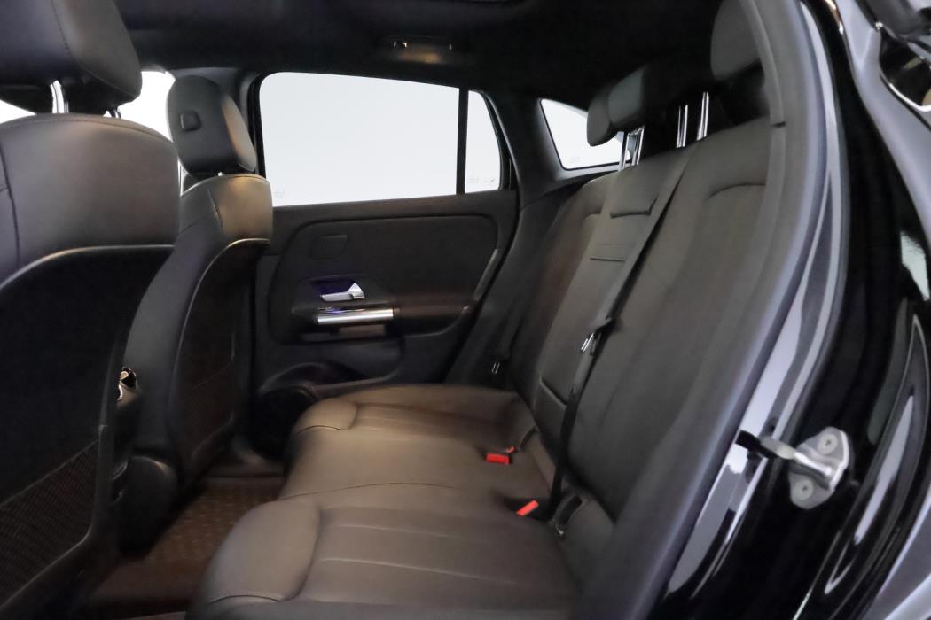 MERCEDES-BENZ EQA 2022