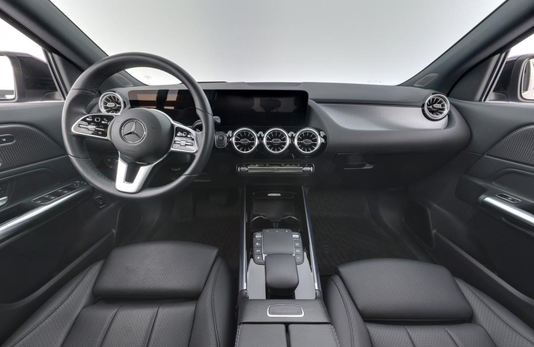 MERCEDES-BENZ EQA 2022