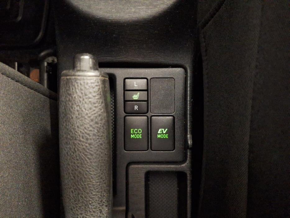 TOYOTA Yaris 2013
