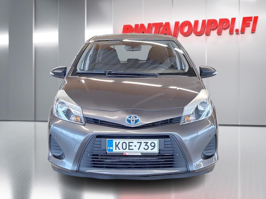TOYOTA Yaris 2013