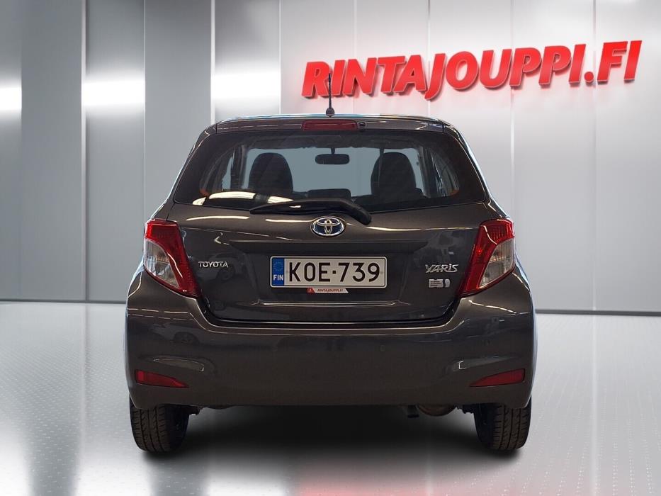 TOYOTA Yaris 2013