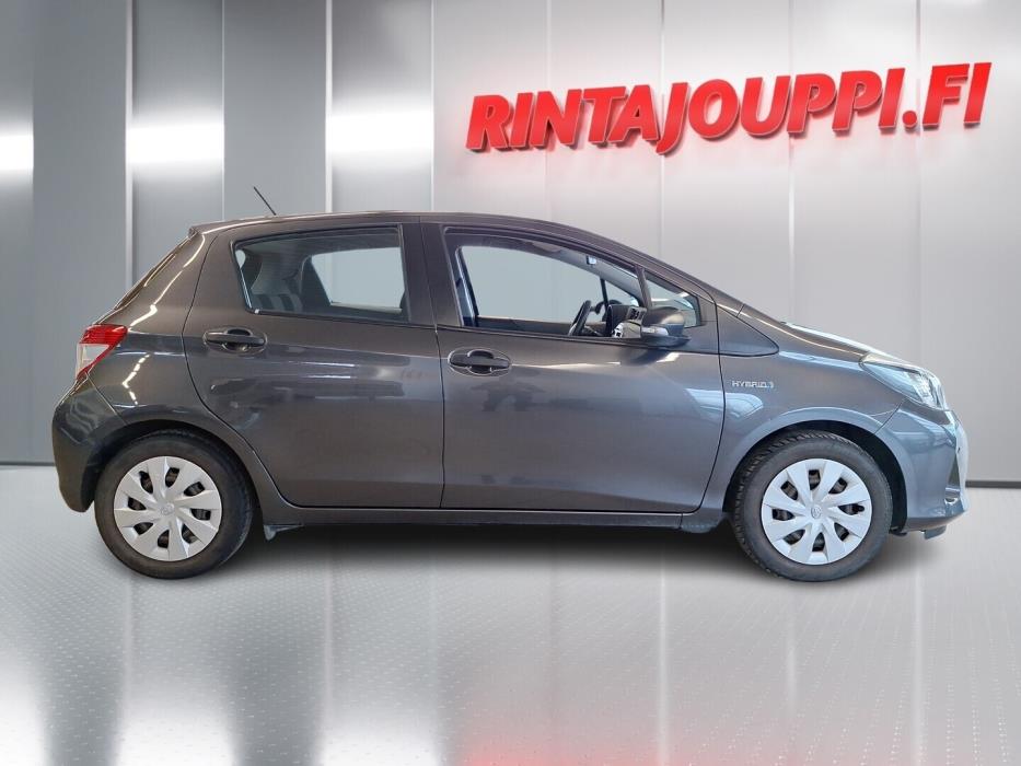 TOYOTA Yaris 2013