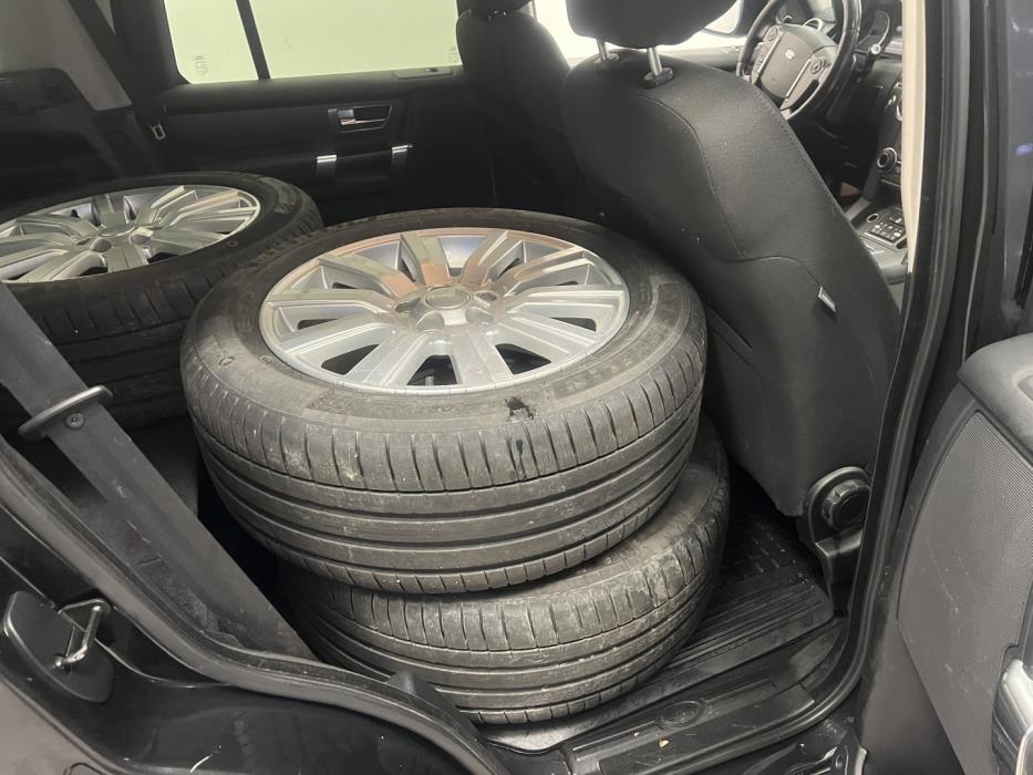 LAND ROVER Discovery 2016