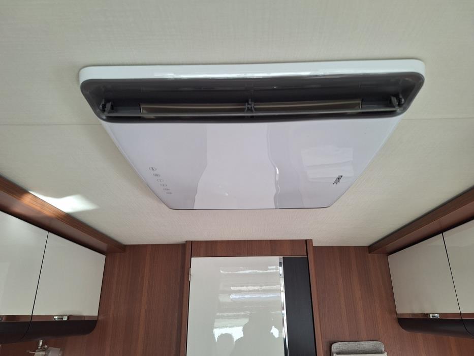 LMC T711 Cruiser Premium 2019