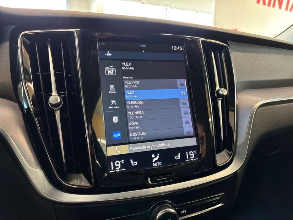VOLVO V60 2021