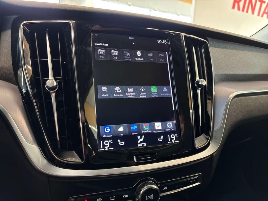VOLVO V60 2021