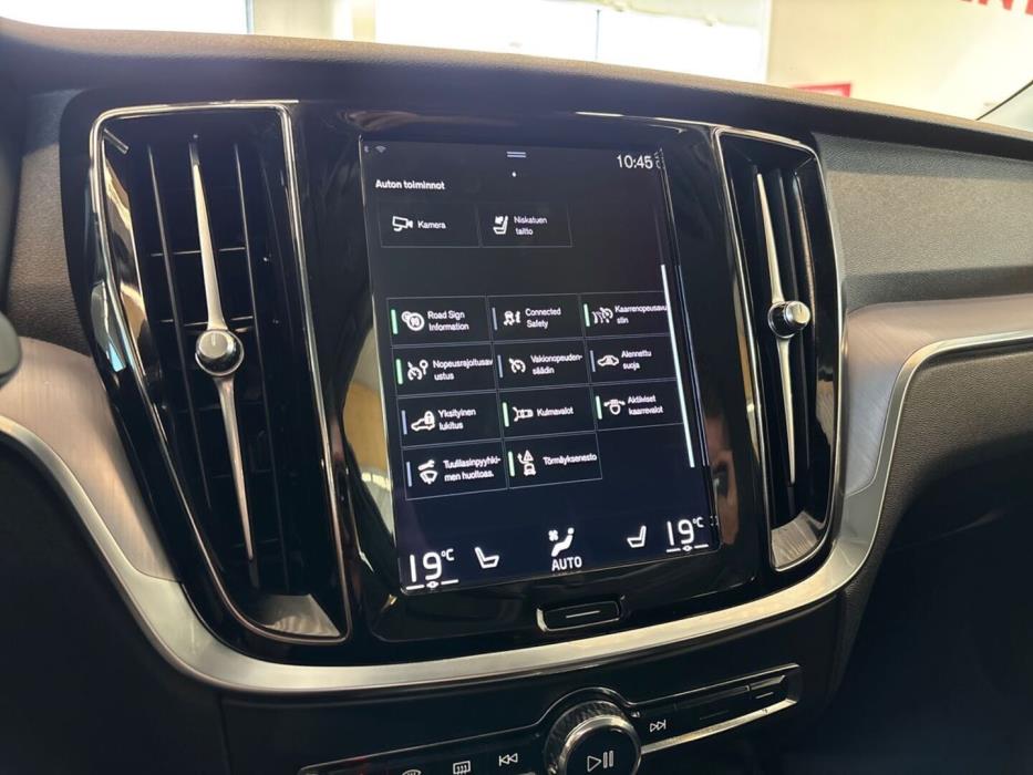 VOLVO V60 2021