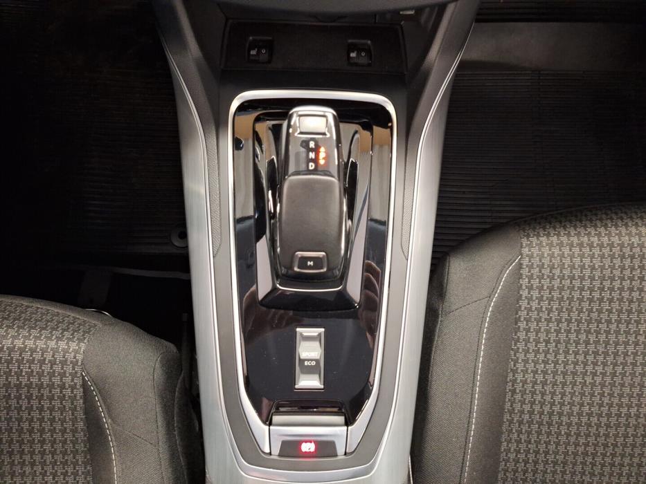 PEUGEOT 308 2021