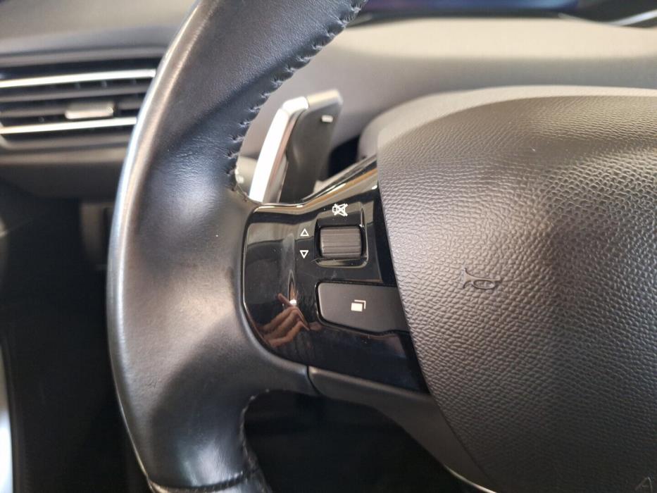 PEUGEOT 308 2021
