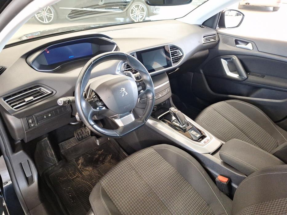 PEUGEOT 308 2021