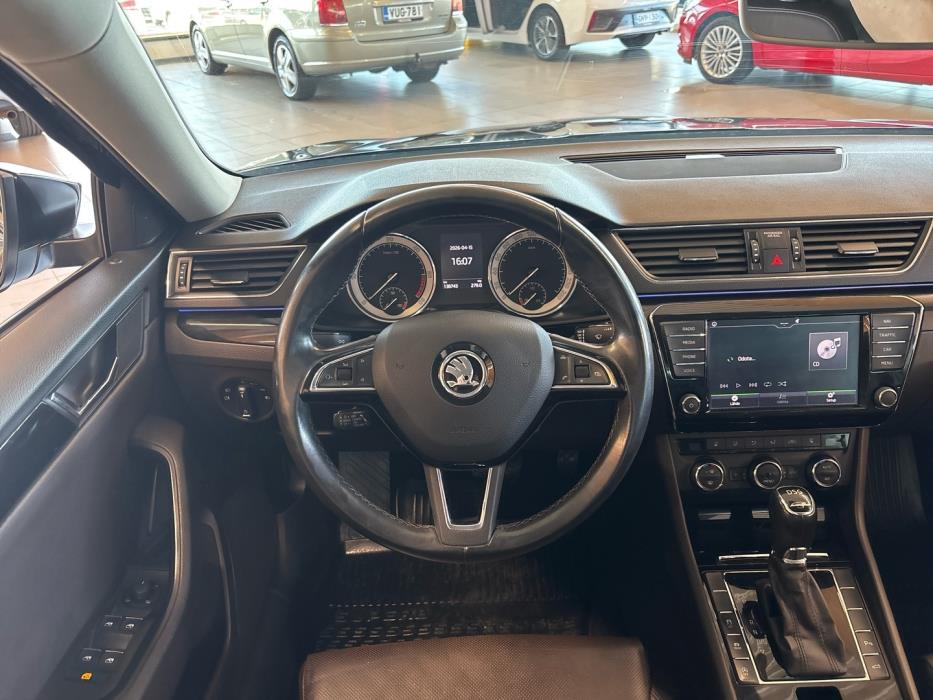SKODA Superb 2016