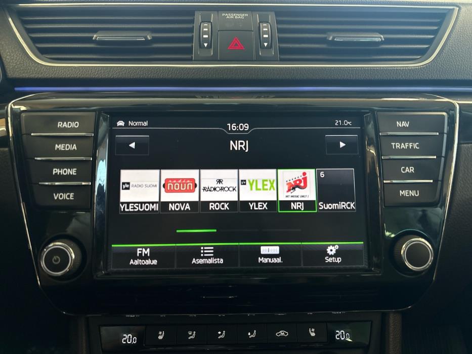 SKODA Superb 2016