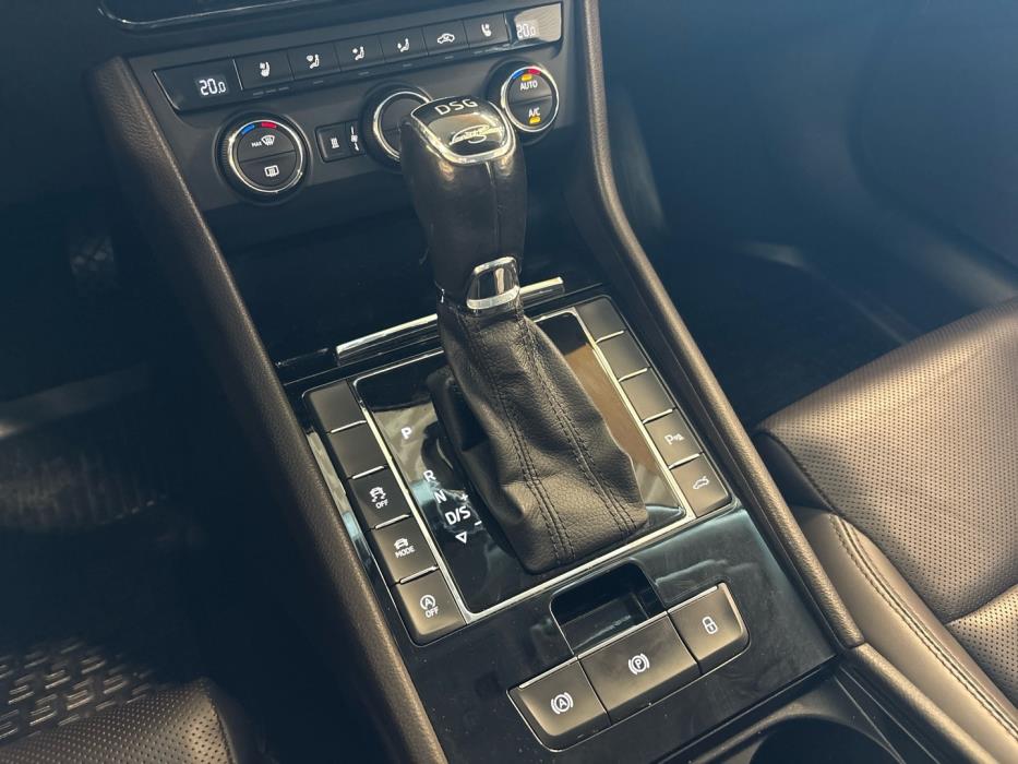 SKODA Superb 2016