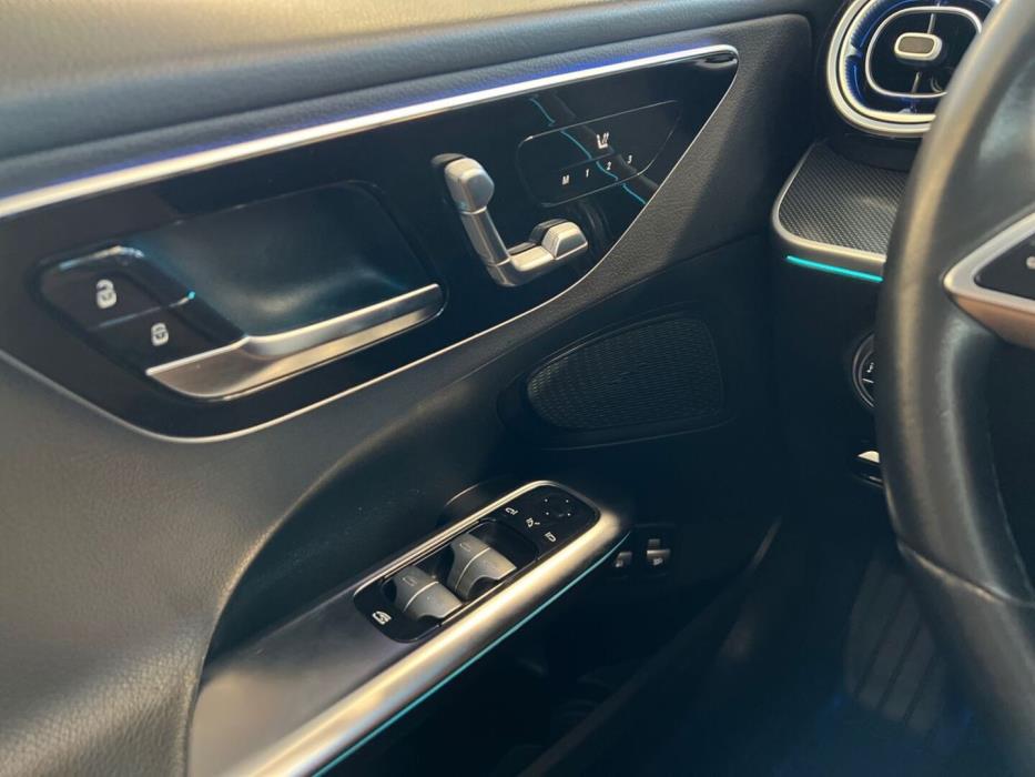 MERCEDES-BENZ C 2023