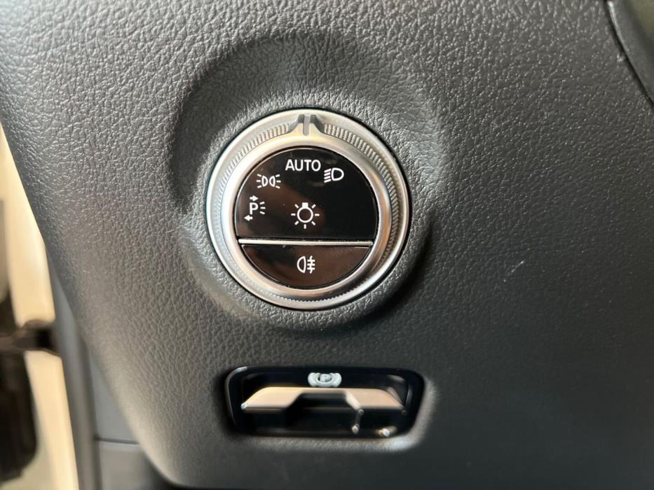 MERCEDES-BENZ C 2023