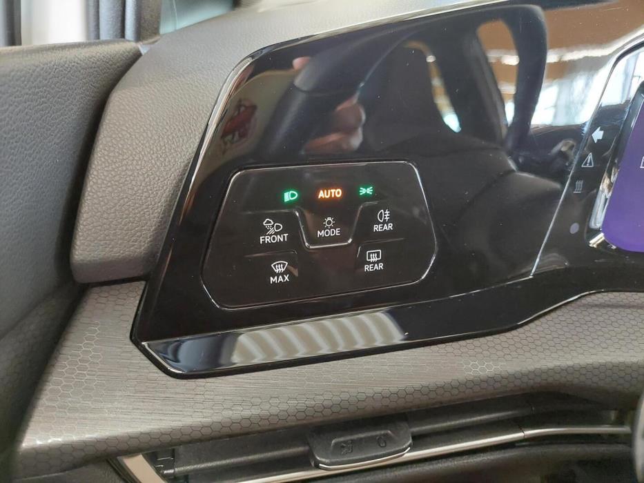 VOLKSWAGEN Golf 2021