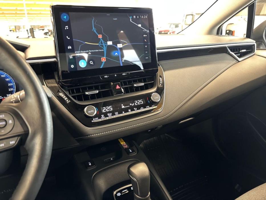 TOYOTA Corolla 2024