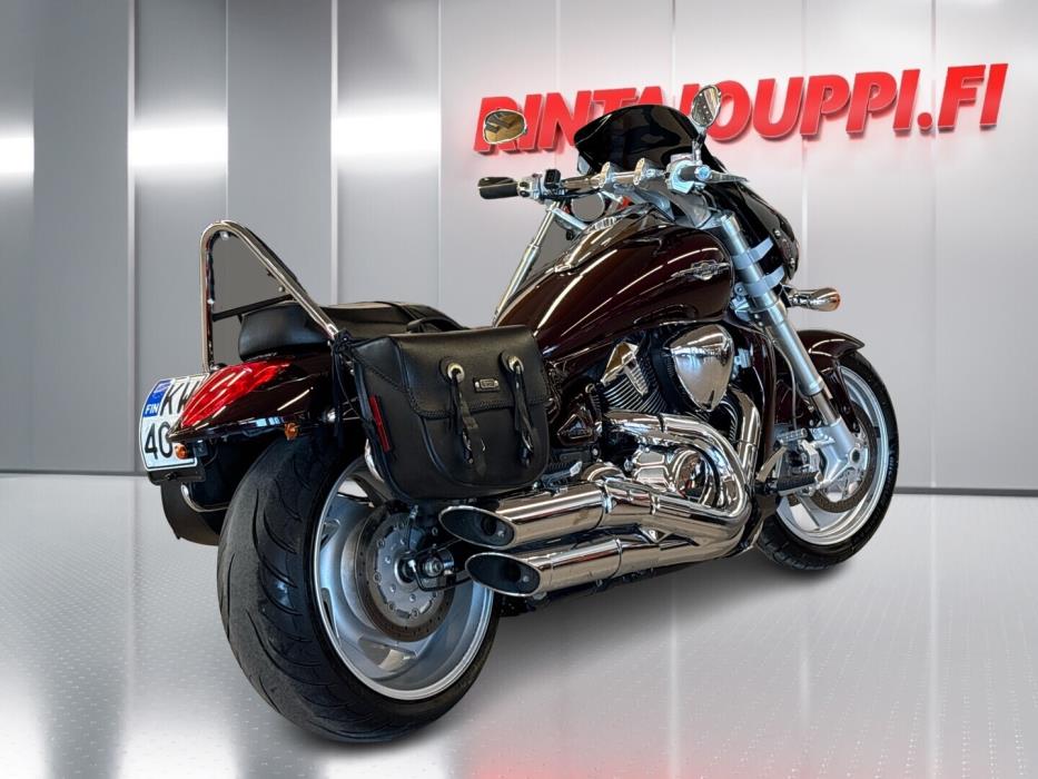 SUZUKI Intruder 2010