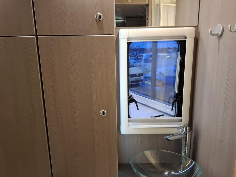 ADRIA Matrix Supreme 667 SPS 2013