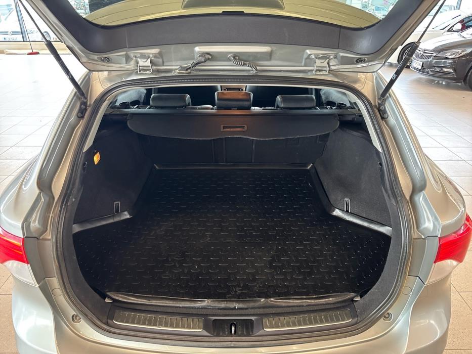 TOYOTA Avensis 2014
