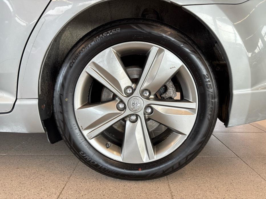 TOYOTA Avensis 2014