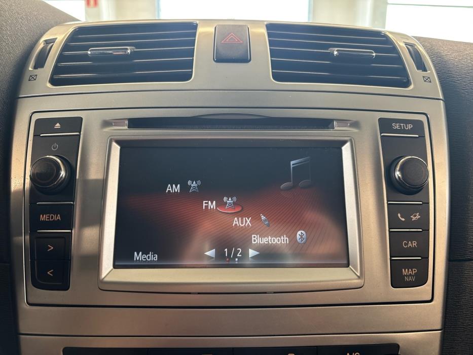 TOYOTA Avensis 2014