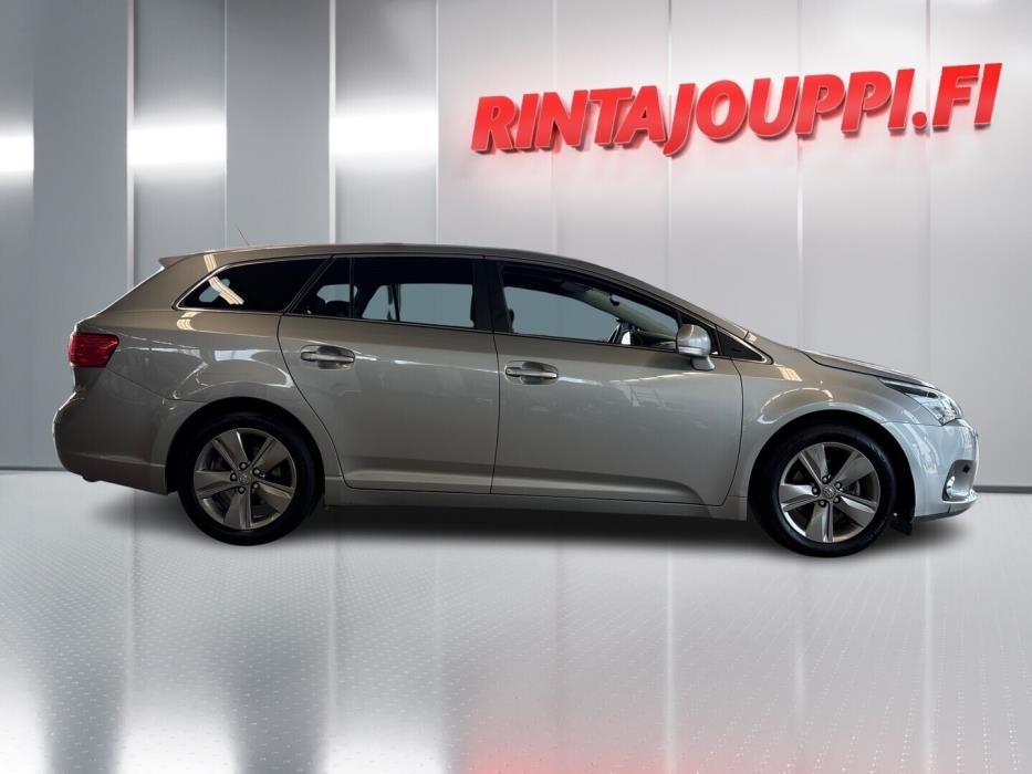 TOYOTA Avensis 2014