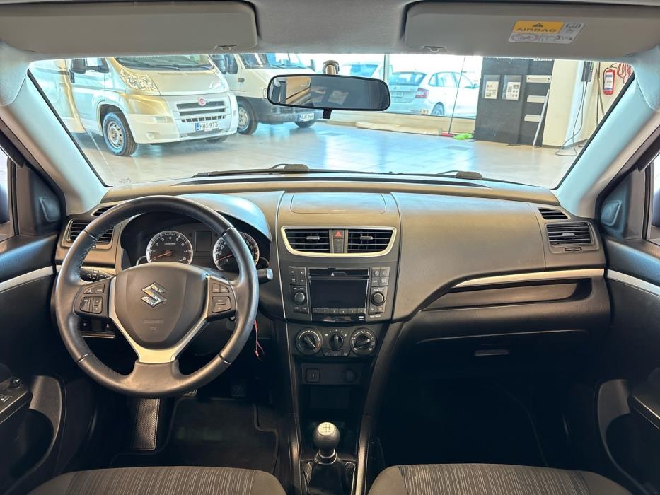 SUZUKI Swift 2015