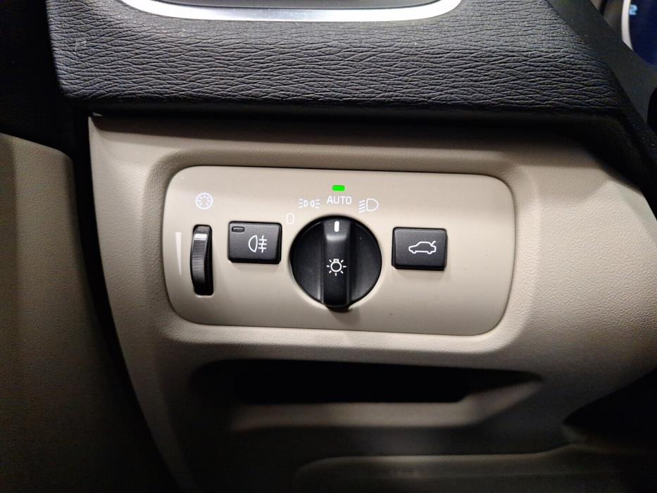 VOLVO V40 Cross Country 2017