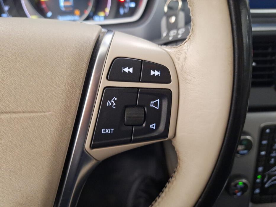 VOLVO V40 Cross Country 2017