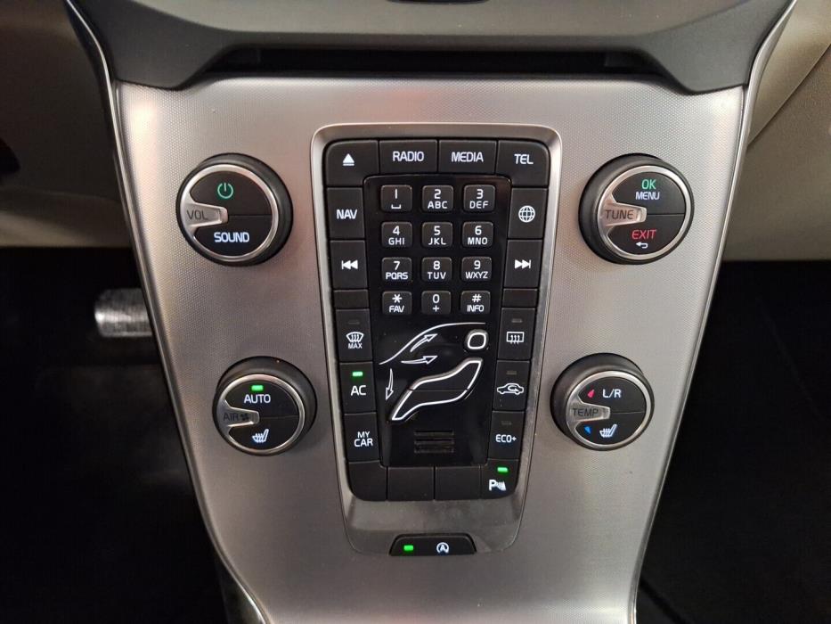 VOLVO V40 Cross Country 2017