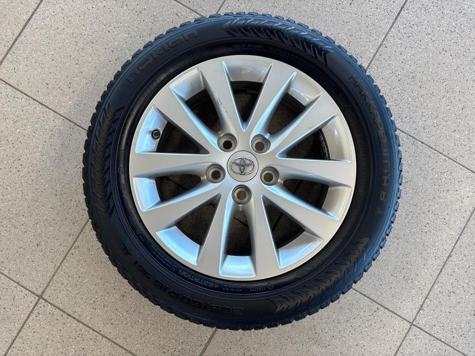 TOYOTA Avensis 2018