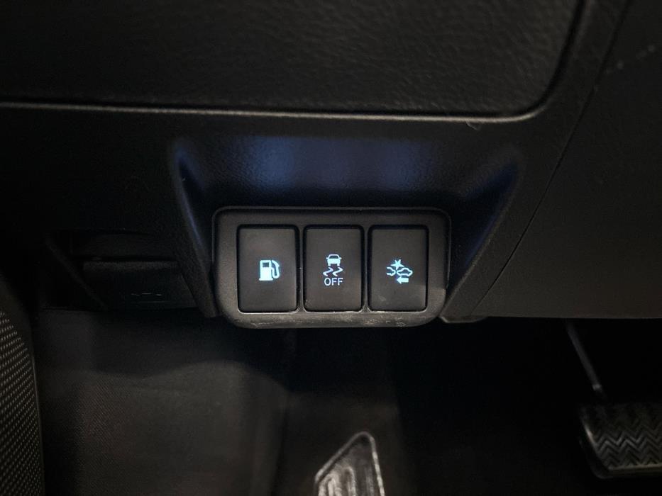 TOYOTA Avensis 2018